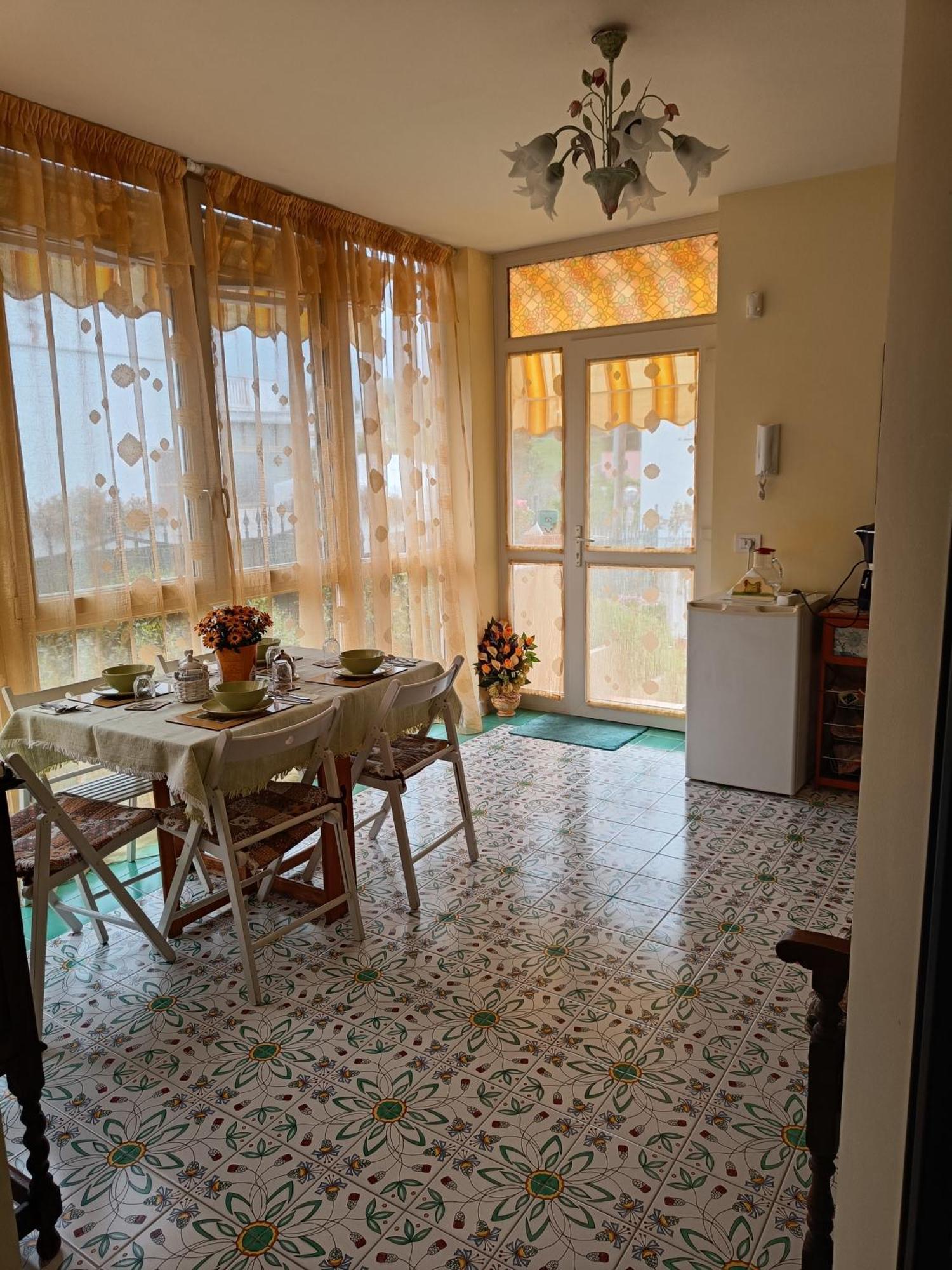 Bed And Breakfast Angolo Fiorito Civitavecchia Exterior foto
