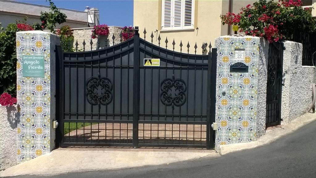 Bed And Breakfast Angolo Fiorito Civitavecchia Exterior foto