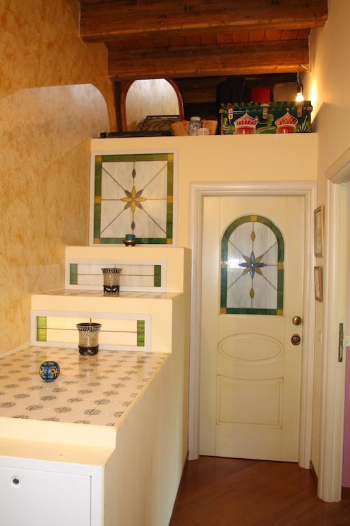 Bed And Breakfast Angolo Fiorito Civitavecchia Habitación foto